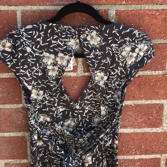 UO Hawaiian print romper - Picture 4 of 7